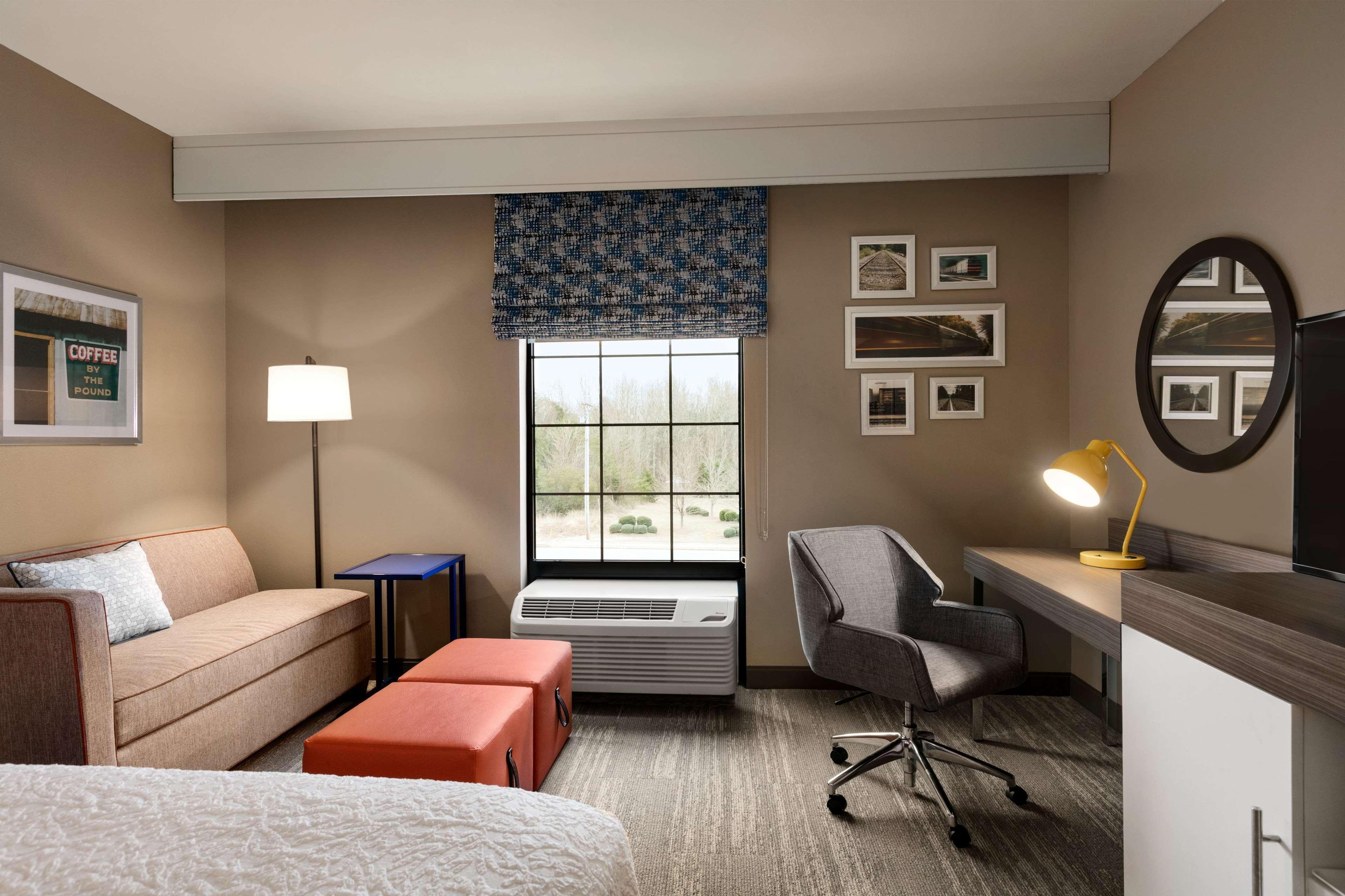 Hampton Inn Кърнърсвил Екстериор снимка