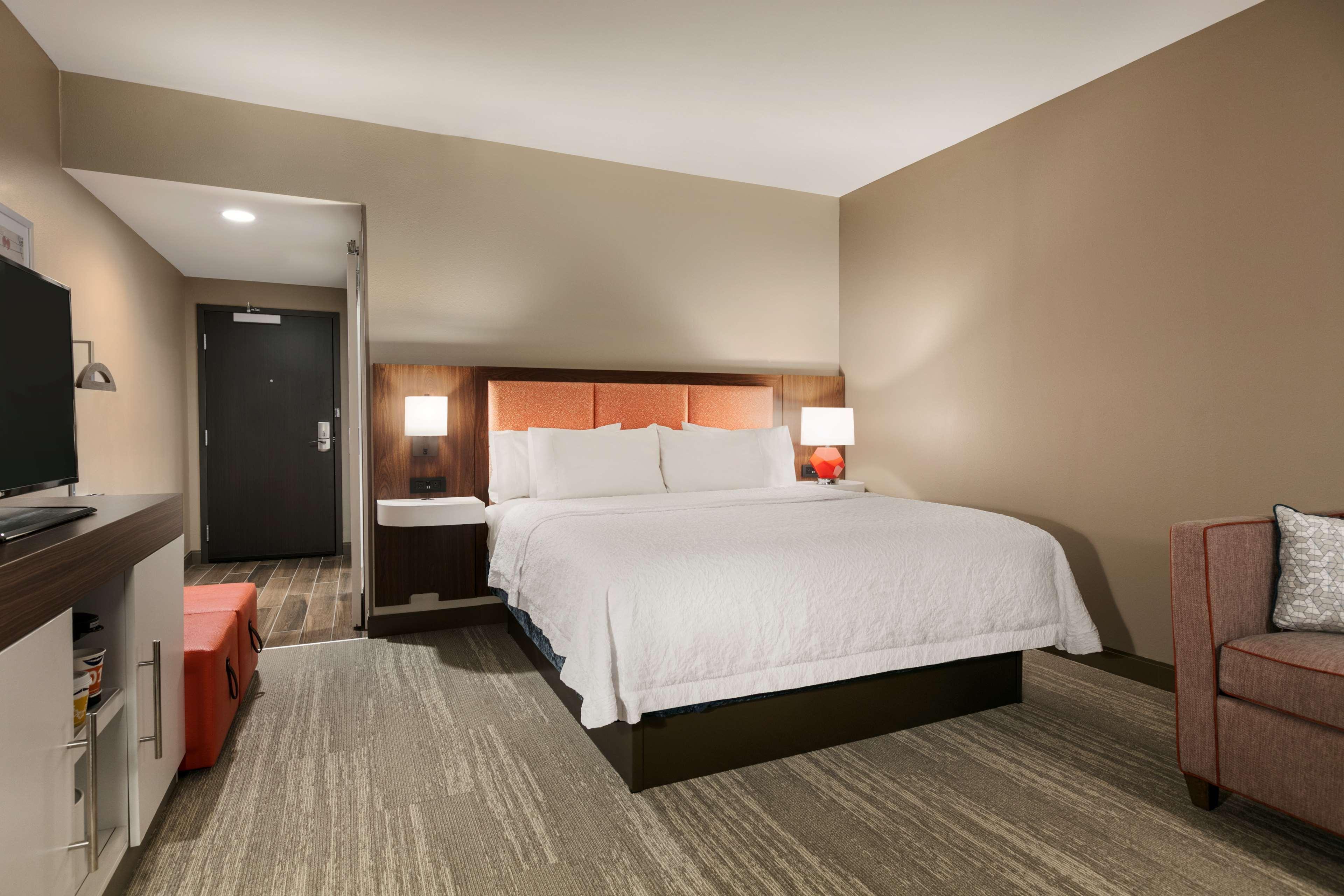 Hampton Inn Кърнърсвил Екстериор снимка