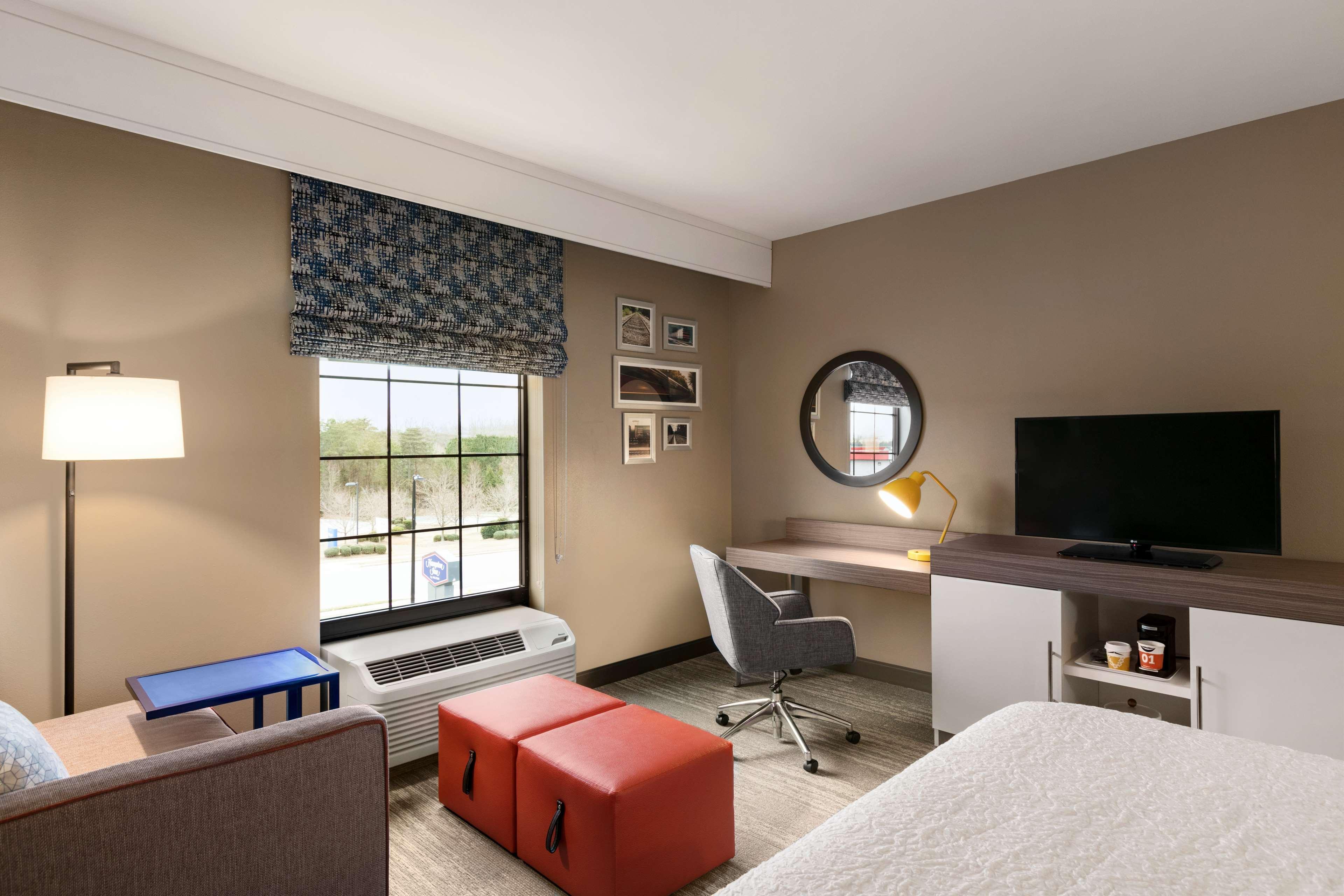 Hampton Inn Кърнърсвил Екстериор снимка