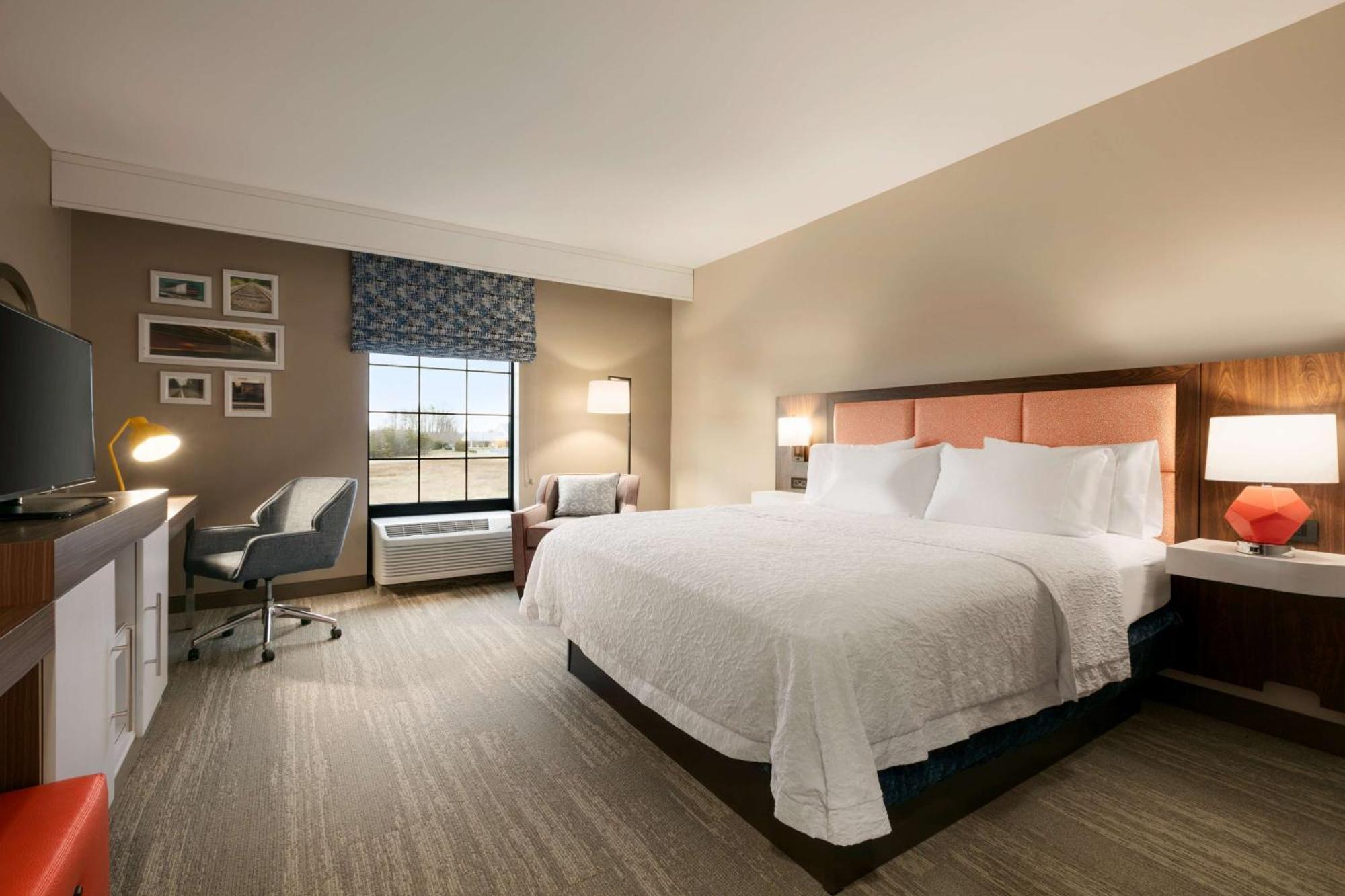 Hampton Inn Кърнърсвил Екстериор снимка