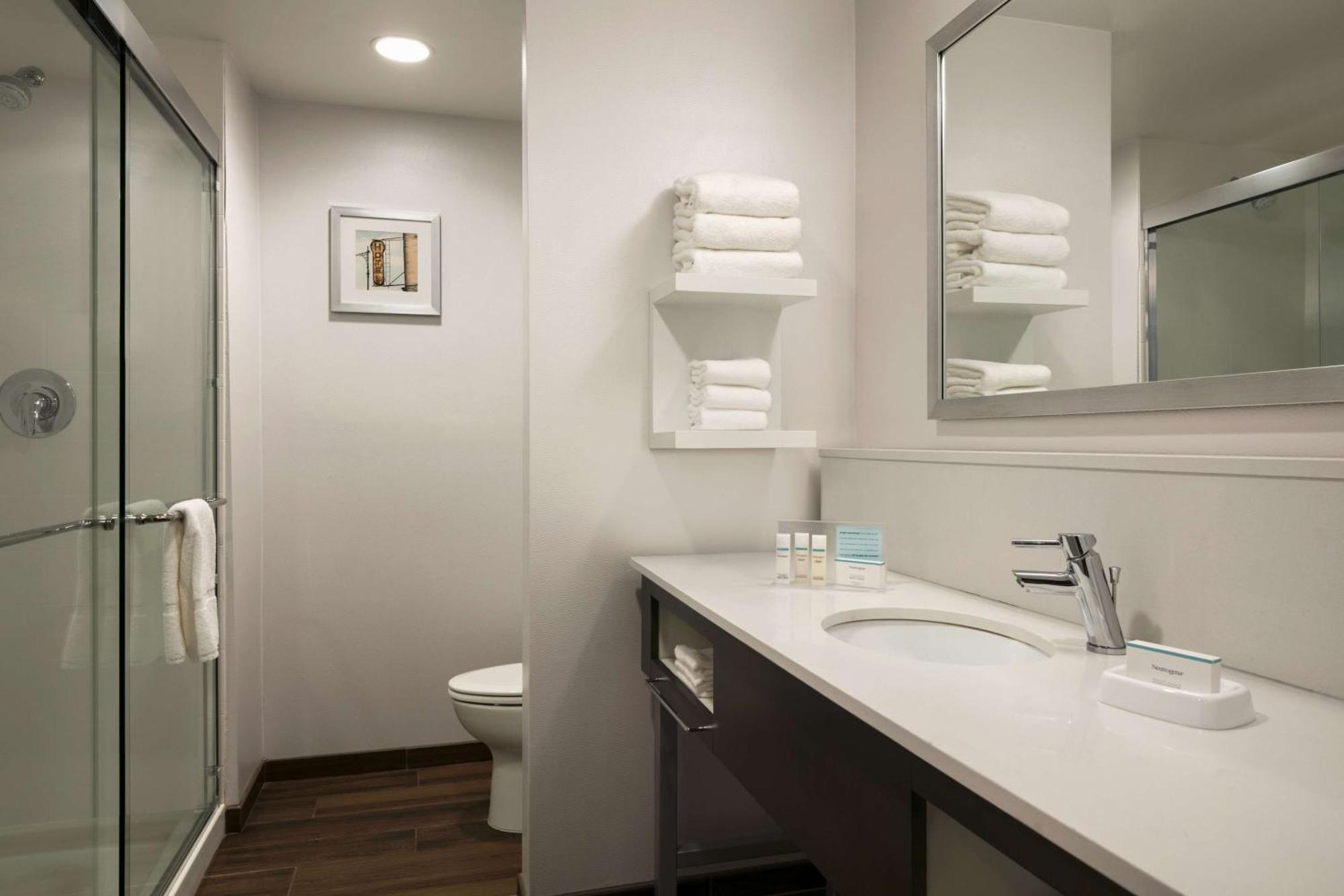 Hampton Inn Кърнърсвил Екстериор снимка